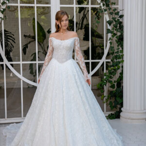 Romantic Off-Shoulder Lace Ball Gown Wedding Dress